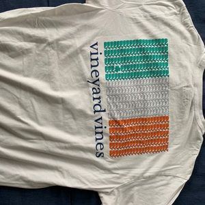 Vineyard Vines t-shirt